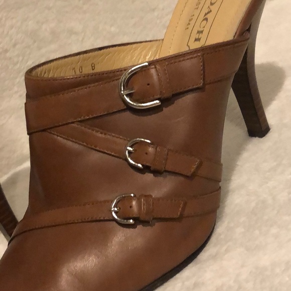 Coach Size 10 Brown Heels With Box Barely Worn - Picture 3 of 8